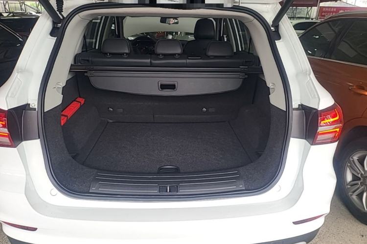 Used Roewe RX5 2019 20T Two-Wheel Drive Automatic Ali Smart Connectivity Platinum Edition Trunk