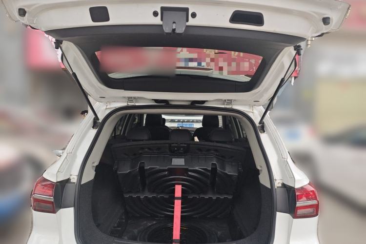 Used Roewe RX5 2019 20T Two-Wheel Drive Automatic 4G Connected Platinum Edition Trunk