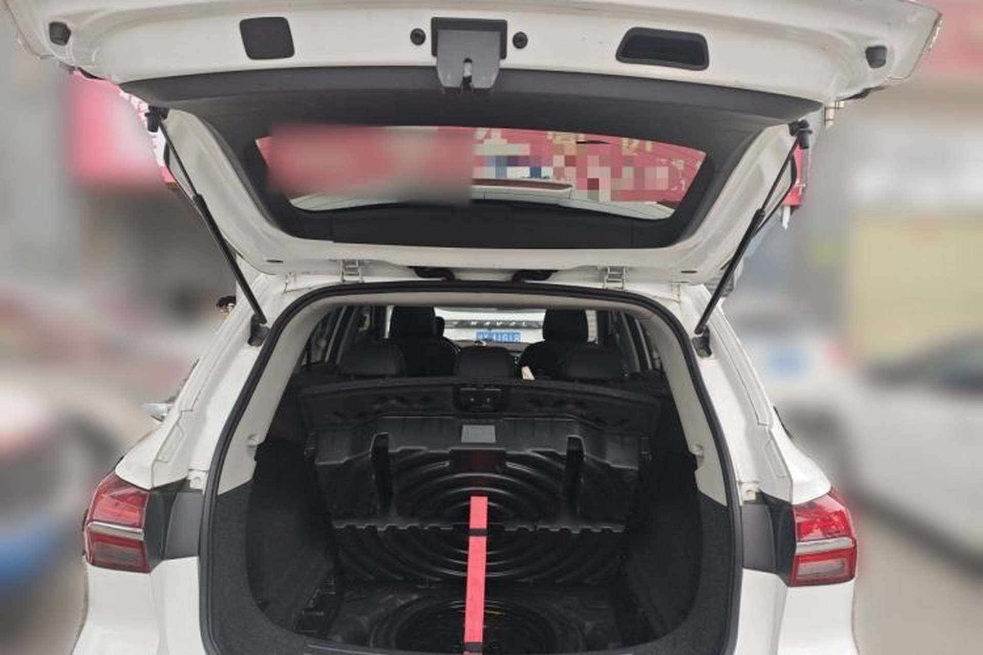 Used Roewe RX5 2019 20T Two-Wheel Drive Automatic 4G Connected Platinum Edition Trunk