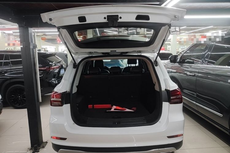 Used Roewe RX5 2019 20T Two-Wheel Drive Automatic 4G Connected Platinum Edition Trunk
