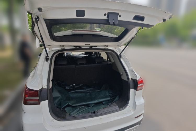 Used Roewe RX5 2019 20T Two-Wheel Drive Manual 4G Connect Platinum Edition Trunk