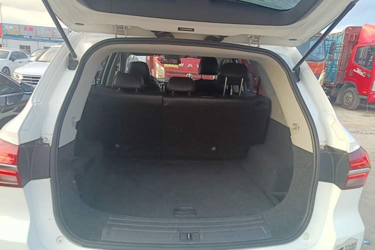Used Roewe RX5 2019 20T Two-Wheel Drive Automatic Ali Smart Connectivity Platinum Edition Trunk