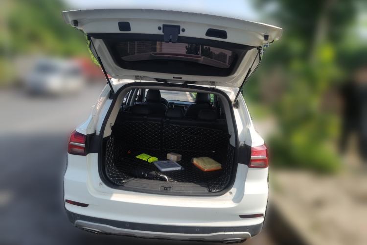 Used Roewe RX5 2019 20T Two-Wheel Drive Manual 4G Connect Platinum Edition Trunk