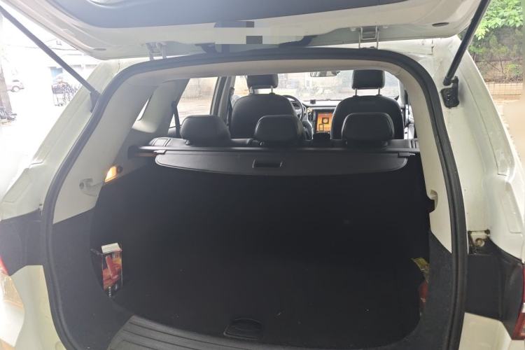 Used Roewe RX5 2019 20T Two-Wheel Drive Automatic 4G Connected Platinum Edition Trunk