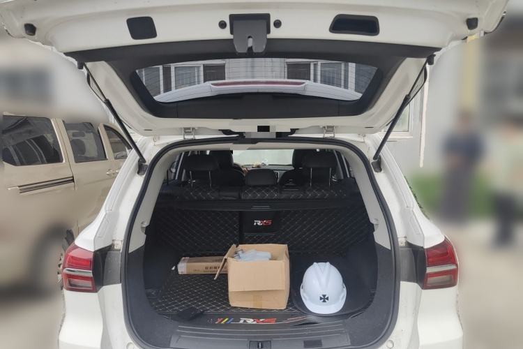 Used Roewe RX5 2019 20T Two-Wheel Drive Automatic 4G Connected Platinum Edition Trunk