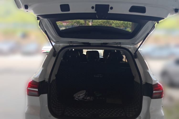 Used Roewe RX5 2019 20T Two-Wheel Drive Manual Ali Smart Network Platinum Edition Trunk