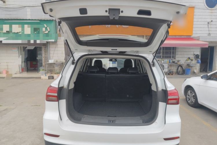 Used Roewe RX5 2019 20T Two-Wheel Drive Automatic 4G Connected Platinum Edition Trunk