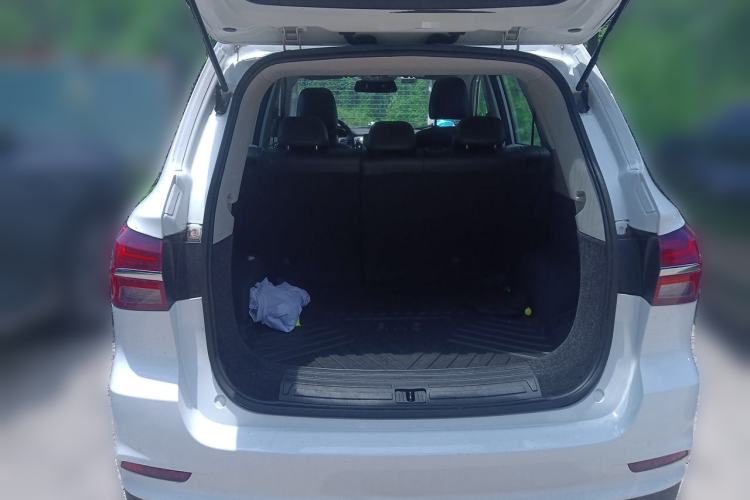 Used Roewe RX5 2019 20T Two-Wheel Drive Automatic 4G Connected Platinum Edition Trunk