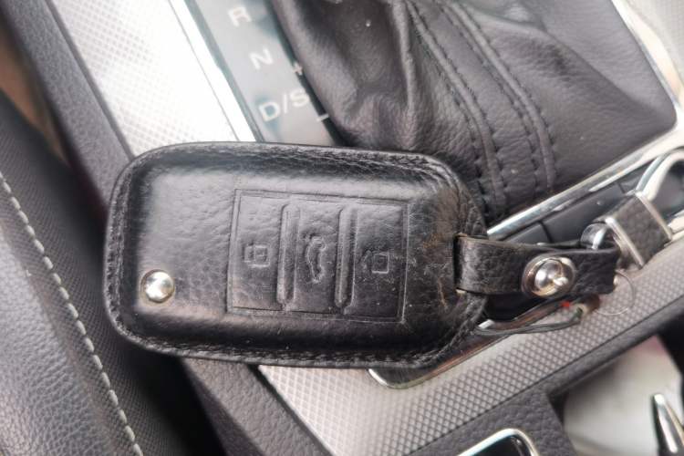 Used Roewe RX5 2019 20T Two-Wheel Drive Automatic 4G Connected Platinum Edition Vehicle Key