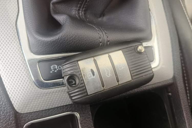 Used Roewe RX5 2019 20T Two-Wheel Drive Manual Ali Smart Network Platinum Edition Vehicle Key