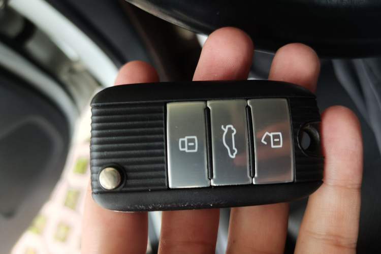 Used Roewe RX5 2019 20T Two-Wheel Drive Automatic 4G Connected Platinum Edition Vehicle Key