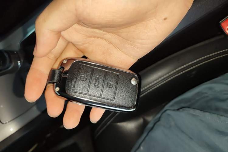 Used Roewe RX5 2019 20T Two-Wheel Drive Automatic 4G Connected Platinum Edition Vehicle Key