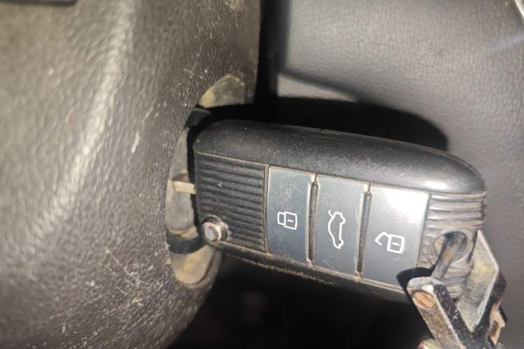 Used Roewe RX5 2019 20T Two-Wheel Drive Manual 4G Connect Platinum Edition Vehicle Key