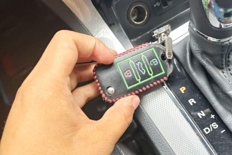 Used Roewe RX5 2019 20T Two-Wheel Drive Automatic 4G Connected Platinum Edition Vehicle Key