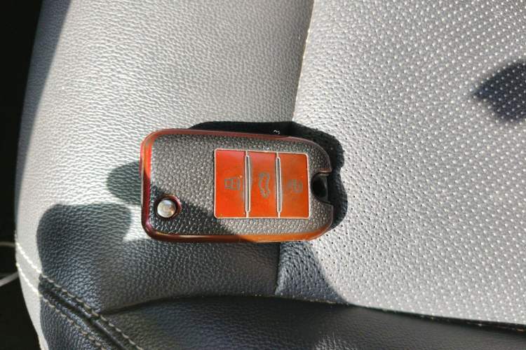 Used Roewe RX5 2019 20T Two-Wheel Drive Automatic 4G Connected Platinum Edition Vehicle Key