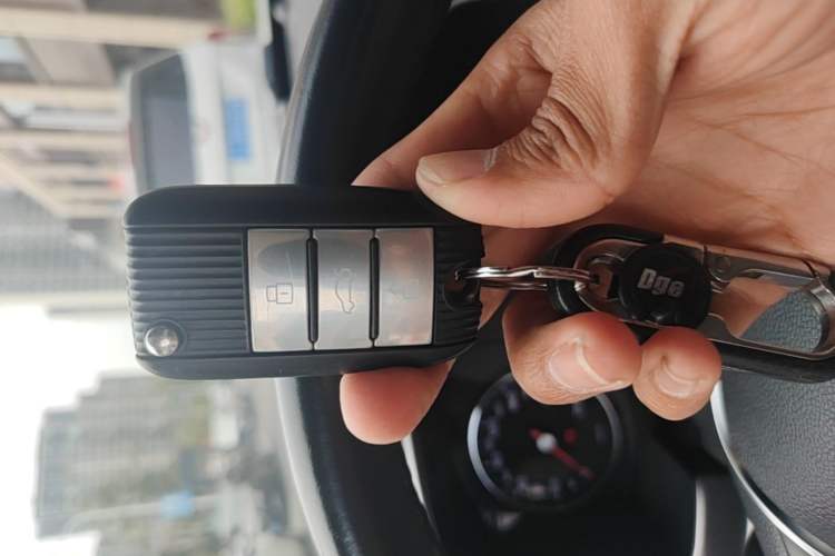 Used Roewe RX5 2019 20T Two-Wheel Drive Automatic 4G Connected Platinum Edition Vehicle Key