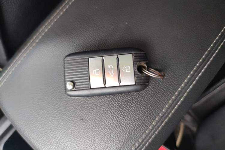 Used Roewe RX5 2019 20T Two-Wheel Drive Automatic Ali Smart Connectivity Platinum Edition Vehicle Key