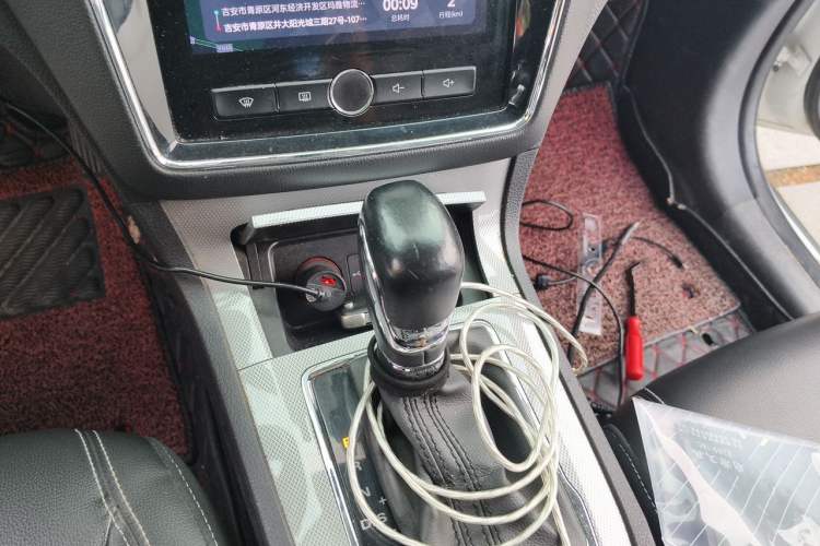 Used Roewe RX5 2019 20T Two-Wheel Drive Automatic Ali Smart Connectivity Platinum Edition Vehicle Key