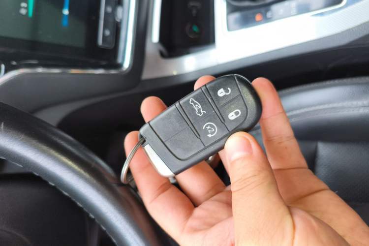 Used Roewe RX5 2019 20T Two-Wheel Drive Automatic 4G Connected Platinum Edition Vehicle Key