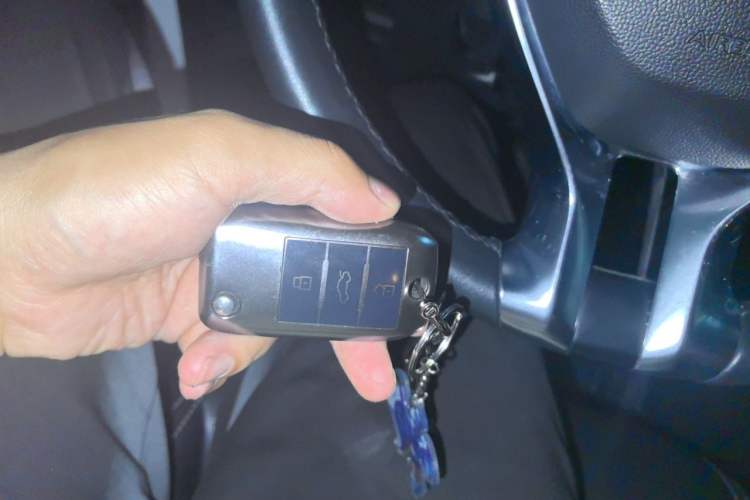 Used Roewe RX5 2019 20T Two-Wheel Drive Automatic Ali Smart Connectivity Platinum Edition Vehicle Key