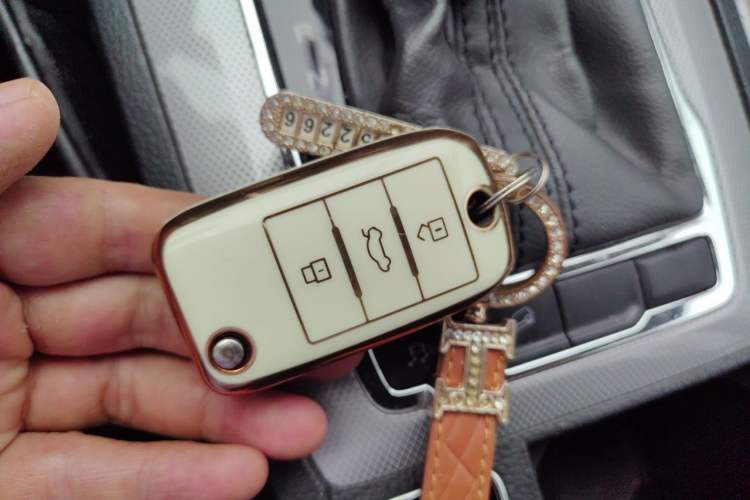 Used Roewe RX5 2019 20T Two-Wheel Drive Automatic 4G Connected Platinum Edition Vehicle Key