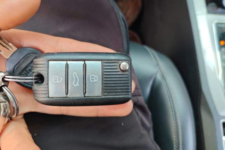 Used Roewe RX5 2019 20T Two-Wheel Drive Automatic 4G Connected Platinum Edition Vehicle Key