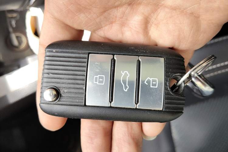 Used Roewe RX5 2019 20T Two-Wheel Drive Automatic 4G Connected Platinum Edition Vehicle Key
