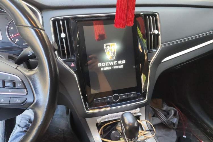 Used Roewe RX5 2020 20T Automatic 4G Connect Superior Flagship Edition Audio And AC Panel