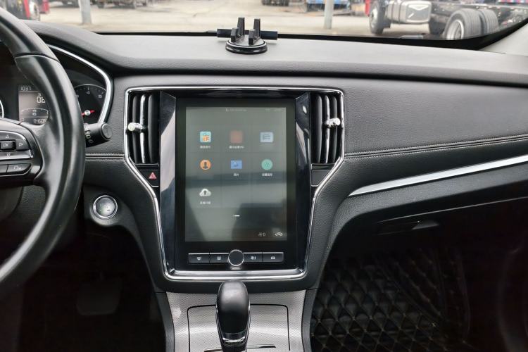 Used Roewe RX5 2020 20T Automatic 4G Connect Excellence Edition Audio And AC Panel