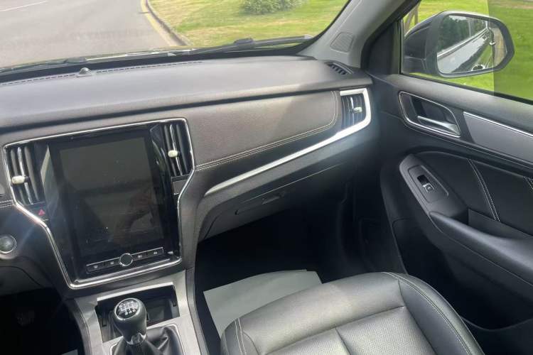 Used Roewe RX5 2020 20T Manual 4G Connect Super-Luxury Flagship Edition Audio And AC Panel