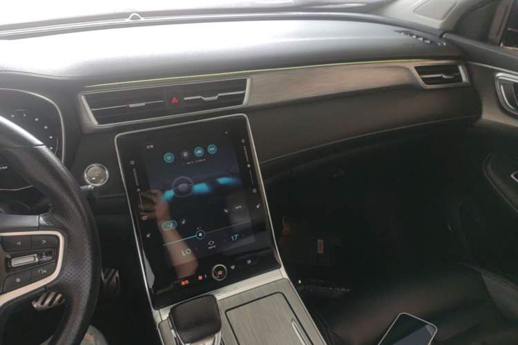 Used Roewe RX5 2020 PLUS 300TGI Automatic Ali National Style Ronglin Edition Audio And AC Panel