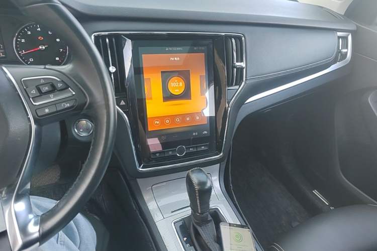 Used Roewe RX5 2020 20T Automatic 4G Connected Million Edition Audio And AC Panel