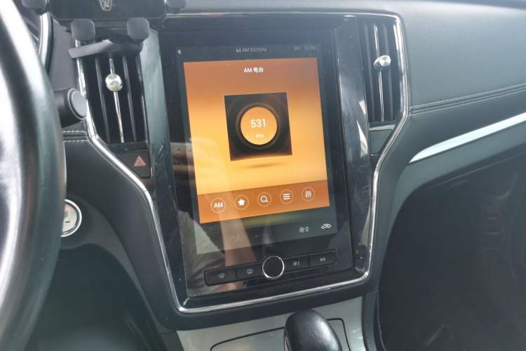 Used Roewe RX5 2020 20T Automatic 4G Connect Superior Flagship Edition Audio And AC Panel