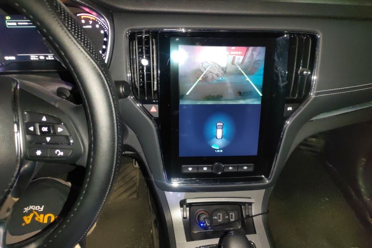 Used Roewe RX5 2020 20T Automatic Ali Smart Connectivity Beyond Intelligent Edition Audio And AC Panel