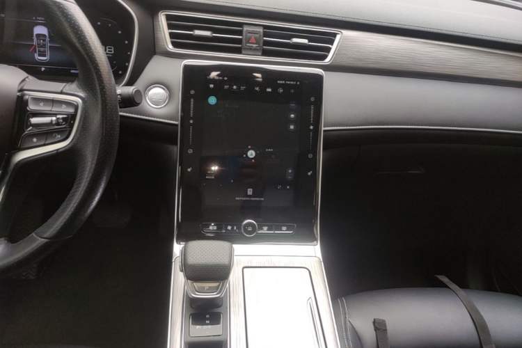 Used Roewe RX5 2020 PLUS 300TGI Automatic Ali National Trend Flagship Edition Audio And AC Panel