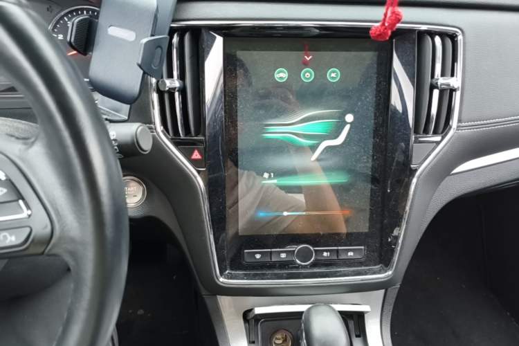 Used Roewe RX5 2020 20T Automatic 4G Connected Million-Dollar Flagship Edition Audio And AC Panel