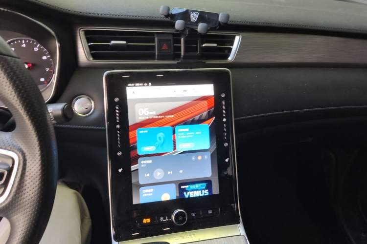 Used Roewe RX5 2020 PLUS 300TGI Automatic Ali National Style Luxury Edition Audio And AC Panel