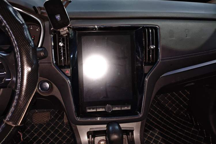 Used Roewe RX5 2020 20T Automatic 4G Connected Million Edition Audio And AC Panel