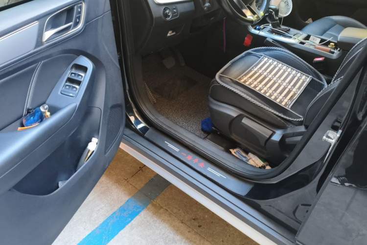 Used Roewe RX5 2020 20T Automatic 4G Connected Million Edition Driver Seat
