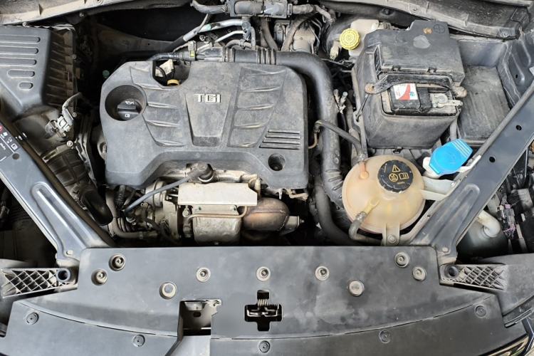 Used Roewe RX5 2020 20T Automatic 4G Connect Excellence Edition Engine Bay