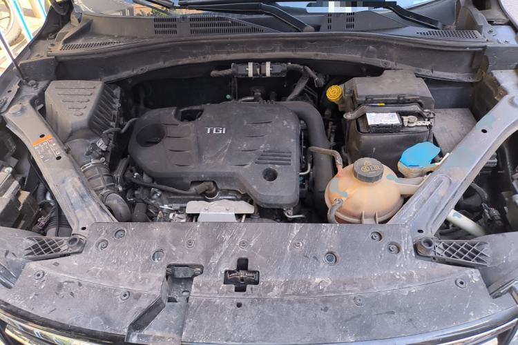 Used Roewe RX5 2020 20T Automatic 4G Connected Million Edition Engine Bay