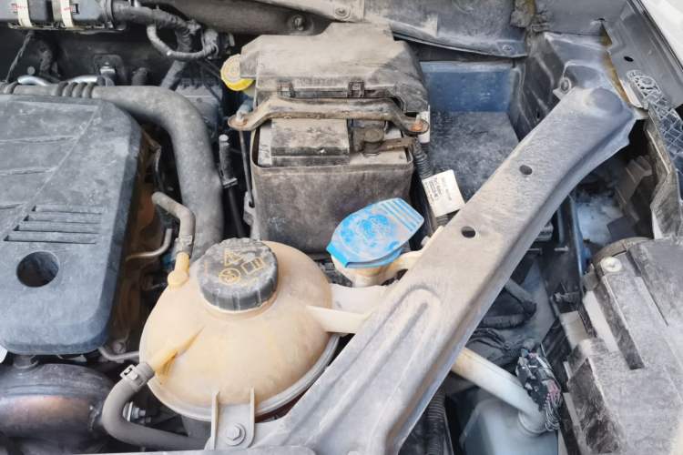 Used Roewe RX5 2020 20T Automatic 4G Connected Million Edition Engine Bay Left