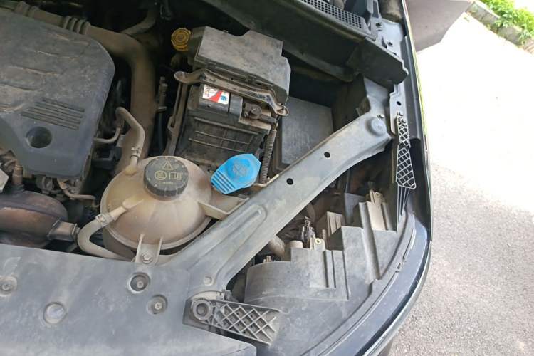 Used Roewe RX5 2020 20T Automatic 4G Connect Superior Flagship Edition Engine Bay Left