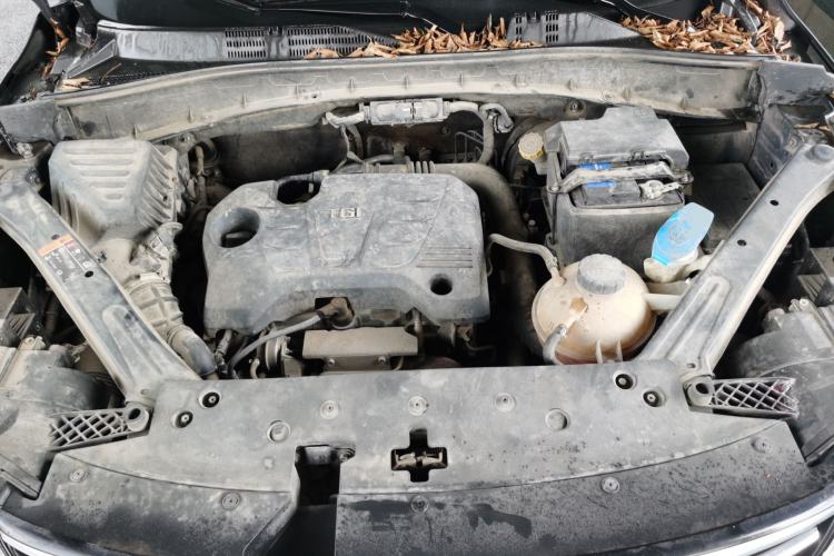 Used Roewe RX5 2020 20T Automatic 4G Connect Superior Flagship Edition Engine Bay