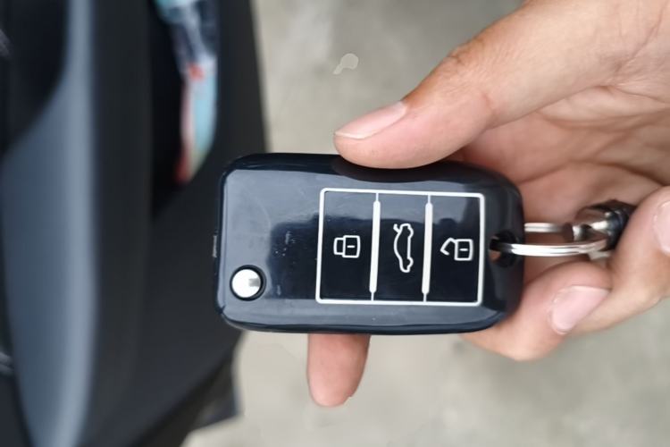 Used Roewe RX5 2020 20T Automatic 4G Connected Million-Dollar Flagship Edition Engine Bay