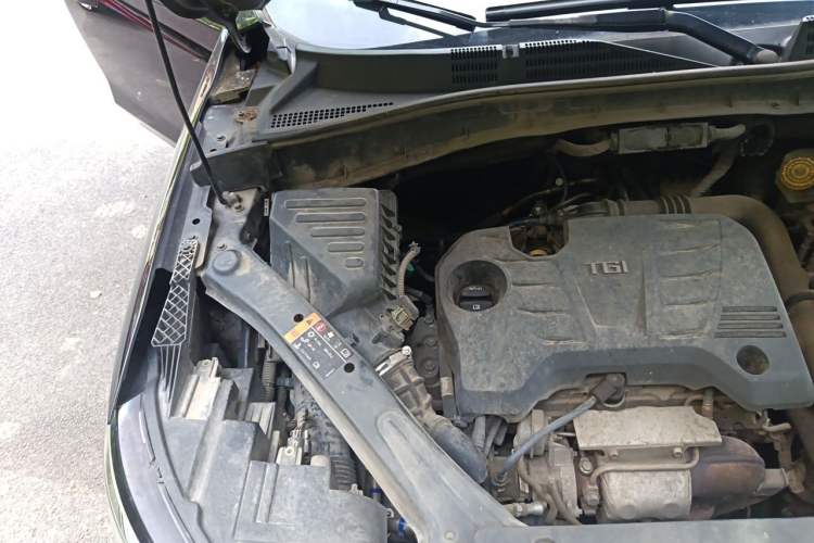 Used Roewe RX5 2020 20T Automatic 4G Connect Superior Flagship Edition Engine Bay Right