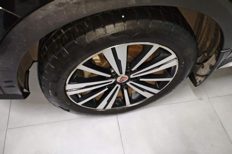 Used Roewe RX5 2020 20T Automatic 4G Connected Million Edition Exterior 4