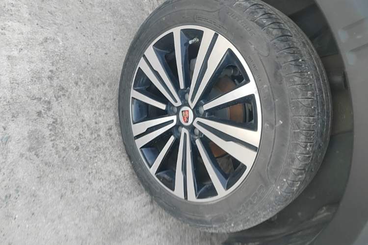 Used Roewe RX5 2020 20T Automatic 4G Connected Million Edition Exterior 5