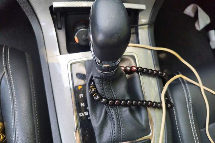 Used Roewe RX5 2020 20T Automatic 4G Connected Million-Dollar Flagship Edition Gear Lever