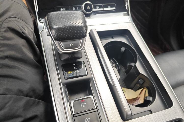 Used Roewe RX5 2020 PLUS 300TGI Automatic Ali National Style Ronglin Edition Gear Lever